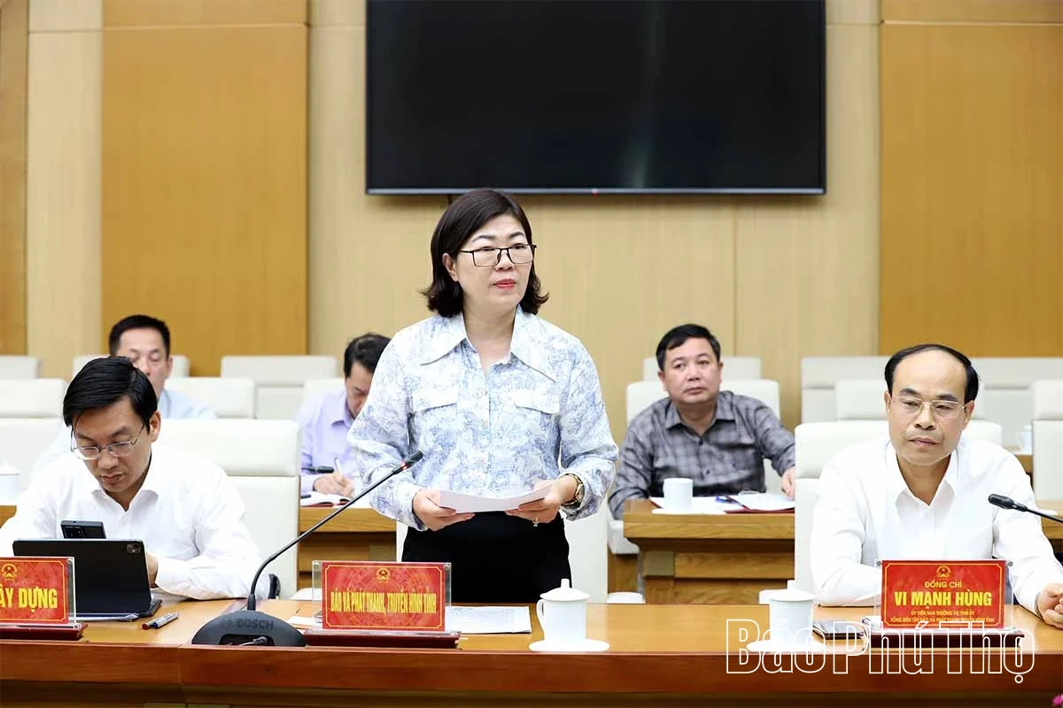 Chủ tịch UBND tỉnh Trần Duy Đông cho ý kiến vào một số nội dung quan trọng