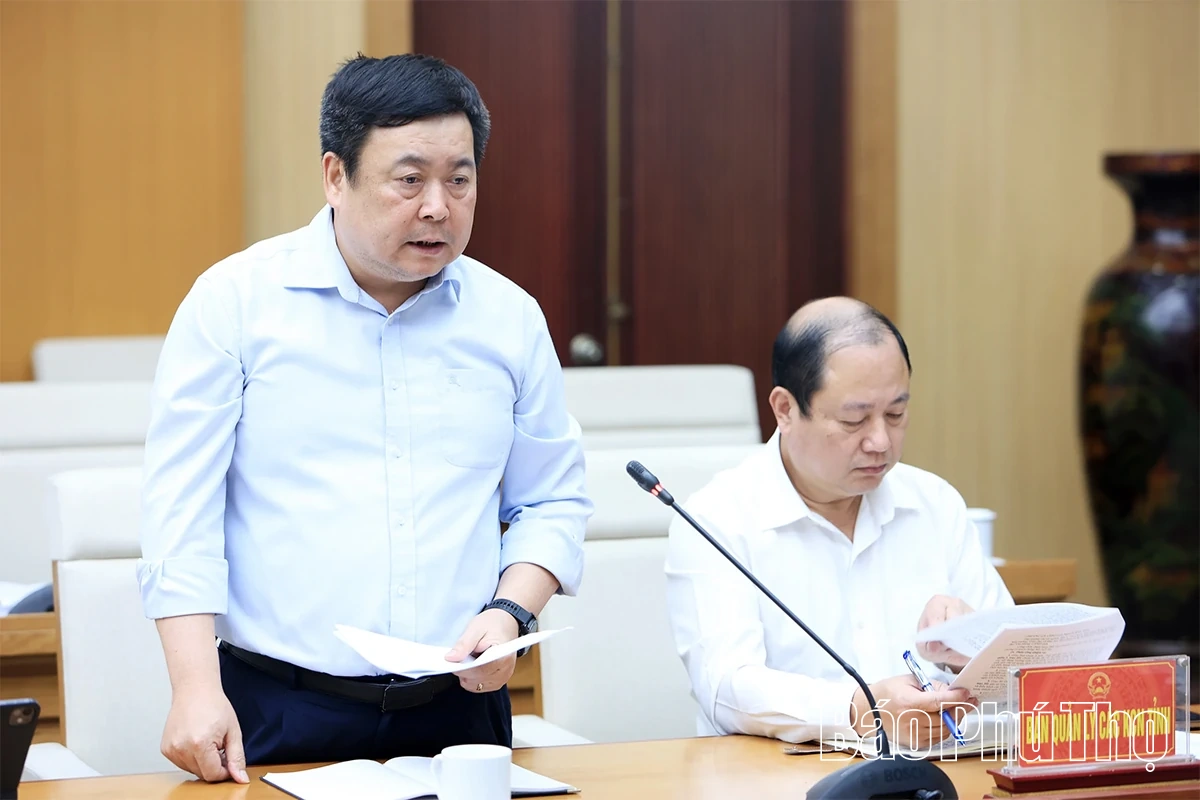 Chủ tịch UBND tỉnh Trần Duy Đông cho ý kiến một số dự án đầu tư phát triển kinh tế