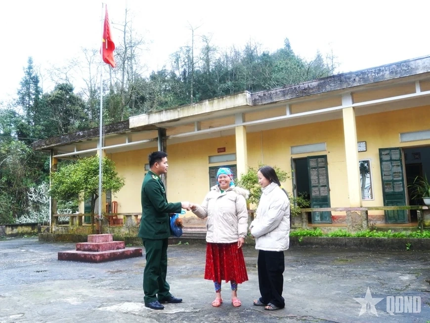 Giữ biên cương từ những điều giản dị