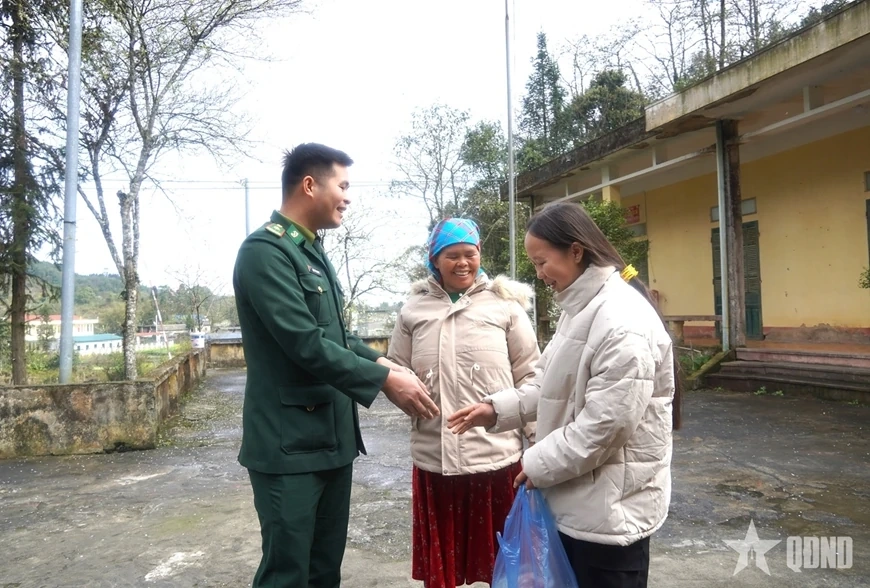 Giữ biên cương từ những điều giản dị