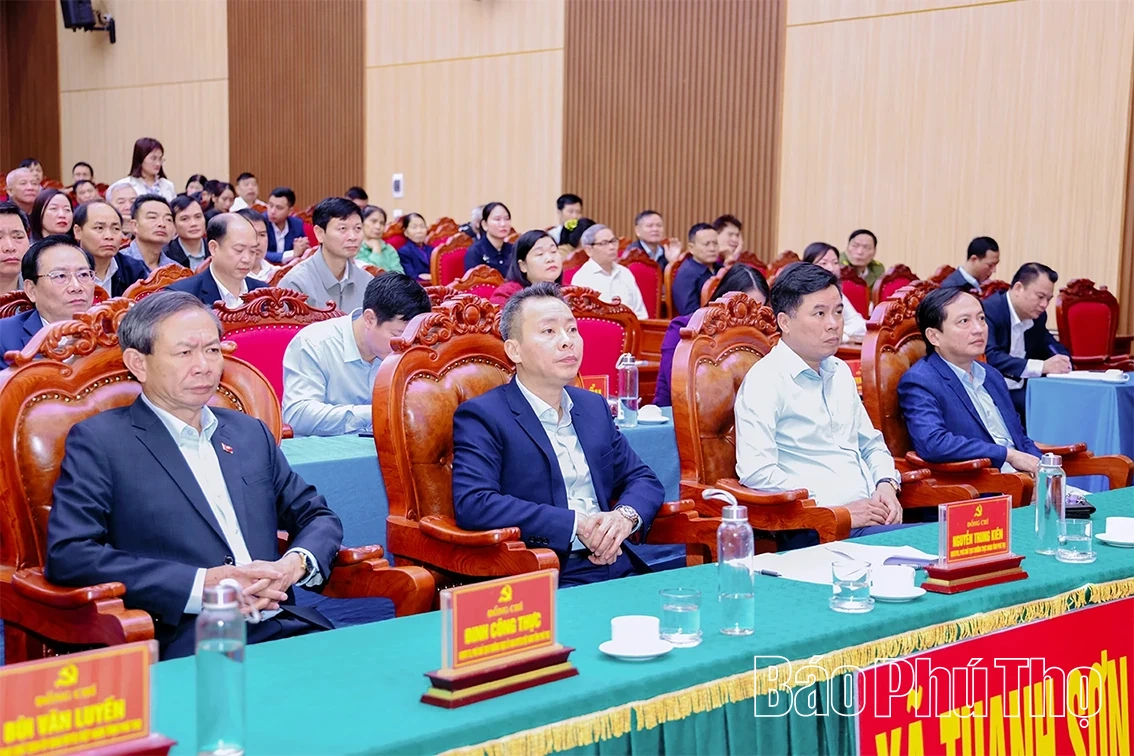 Ứng cử viên ĐBQH khóa XVI tiếp xúc cử tri tại xã Thanh Sơn