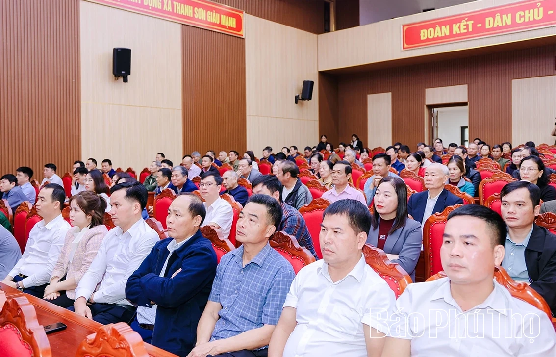 Ứng cử viên ĐBQH khóa XVI tiếp xúc cử tri tại xã Thanh Sơn