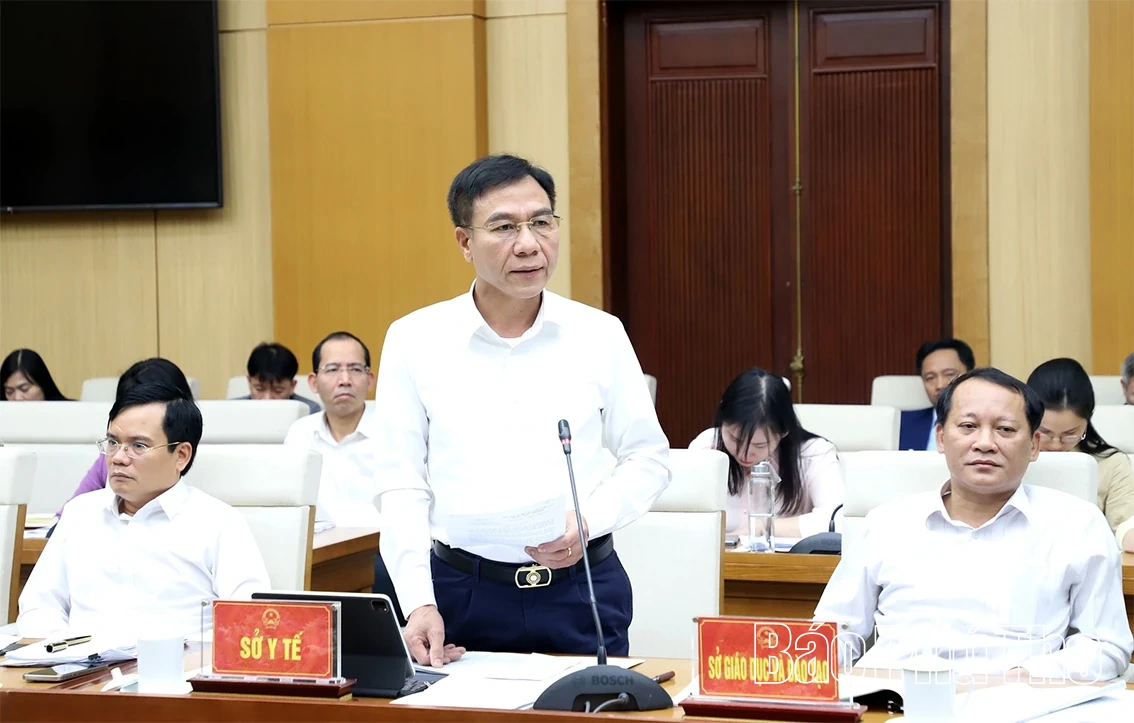 Đẩy mạnh phân cấp, phân quyền cho giám đốc, thủ trưởng các sở, ngành, địa phương