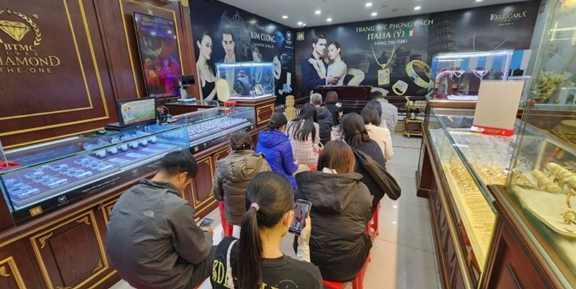 Giá vàng trong nước nước giảm mạnh, giao dịch ở mức gần 184 triệu đồng