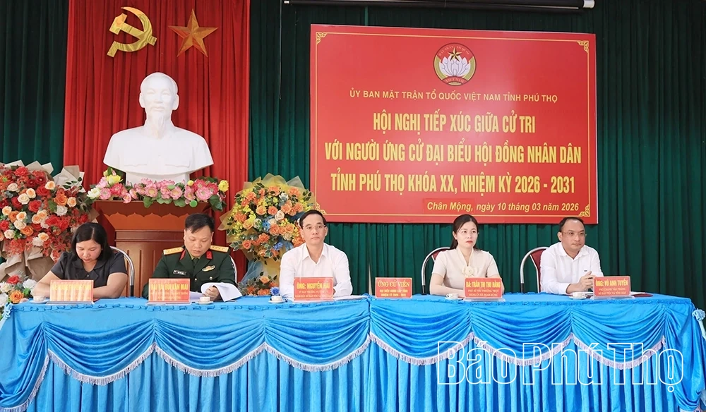 Ứng cử viên đại biểu HĐND tỉnh tiếp xúc cử tri tại xã Chân Mộng