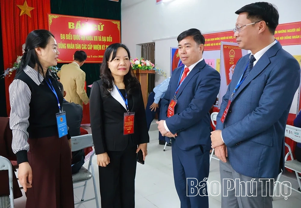 Lãnh đạo tỉnh dự lễ khai mạc và bỏ phiếu bầu cử đại biểu Quốc hội và đại biểu HĐND các cấp