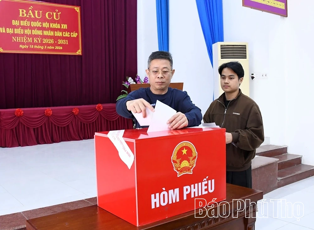 Lãnh đạo tỉnh dự lễ khai mạc và bỏ phiếu bầu cử đại biểu Quốc hội và đại biểu HĐND các cấp