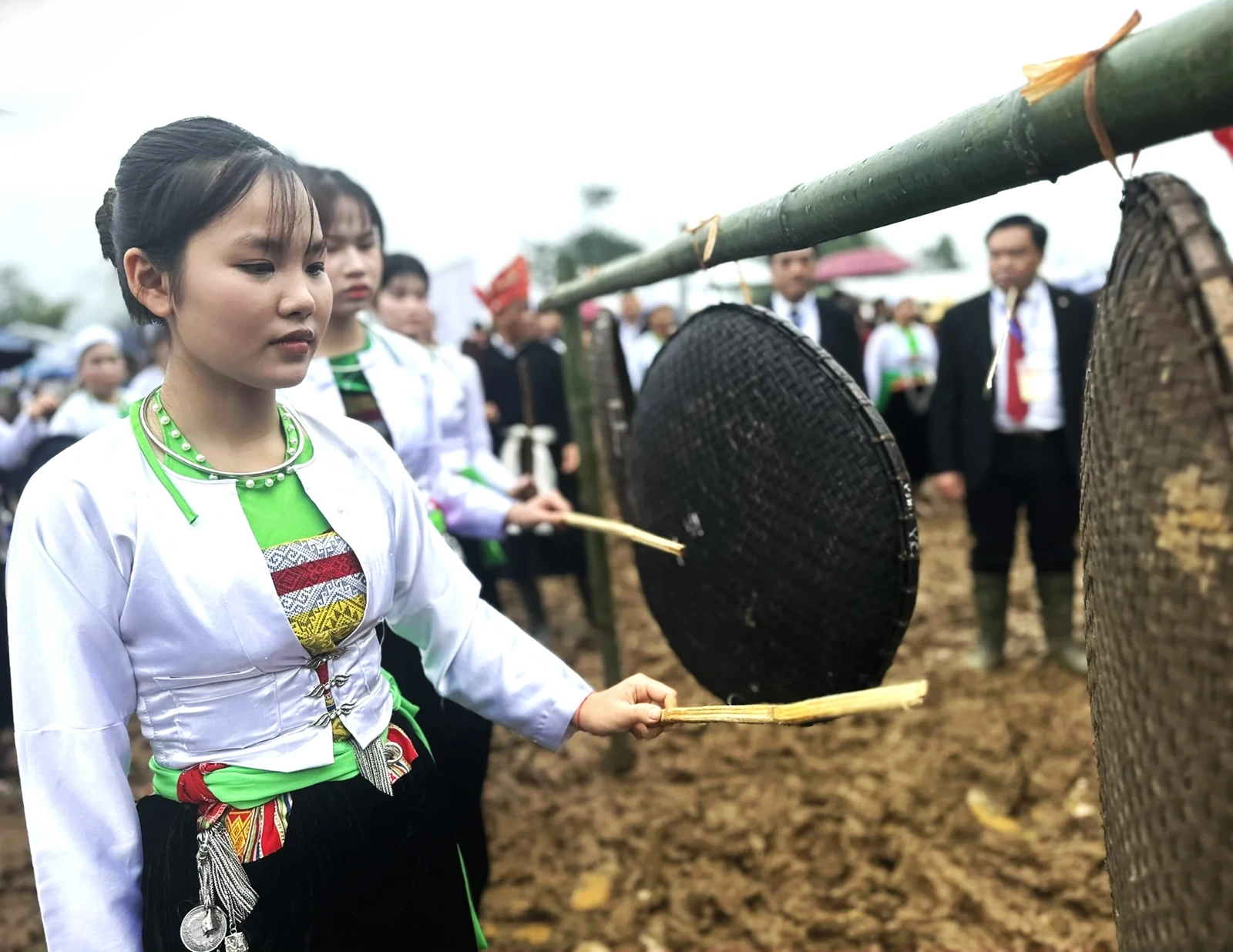 Độc đáo lễ hội Khai hạ Mường Vang