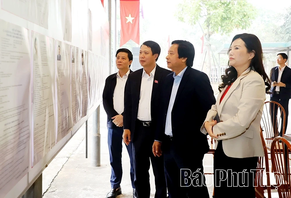 Phó Bí thư Tỉnh ủy Nguyễn Mạnh Sơn kiểm tra công tác chuẩn bị bầu cử tại xã Thanh Ba và phường Phú Thọ