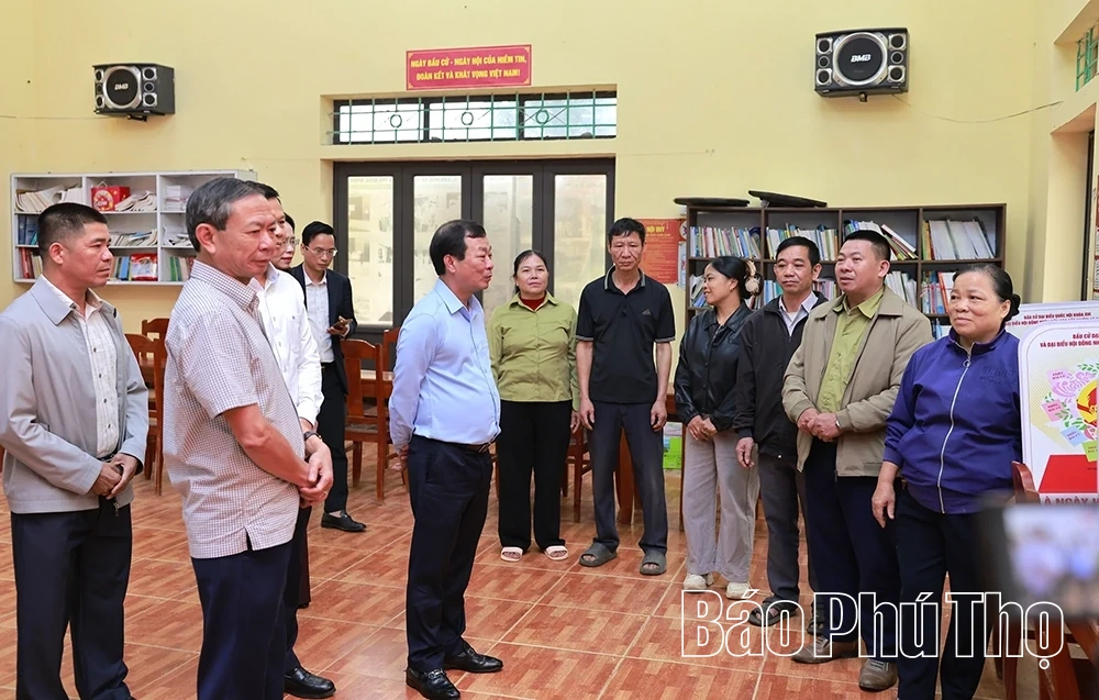 Phó Bí thư Thường trực Tỉnh ủy Bùi Văn Quang khảo sát, chỉ đạo công tác chuẩn bị bầu cử