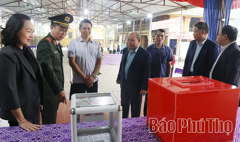 Chủ tịch HĐND tỉnh Bùi Đức Hinh khảo sát, nắm tình hình công tác chuẩn bị bầu cử