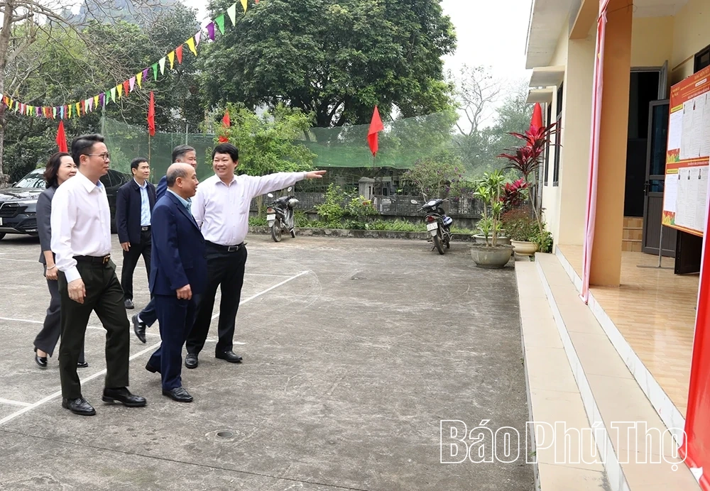 Chủ tịch HĐND tỉnh Bùi Đức Hinh khảo sát, nắm tình hình công tác chuẩn bị bầu cử