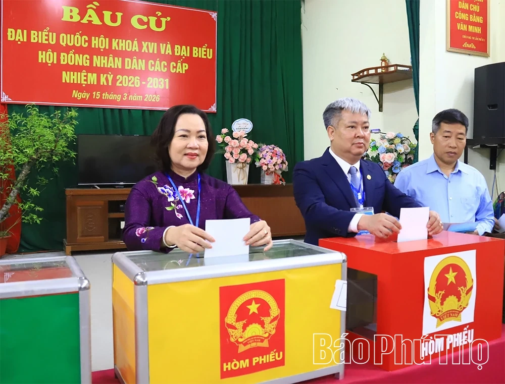 Lãnh đạo tỉnh dự lễ khai mạc và bỏ phiếu bầu cử đại biểu Quốc hội và đại biểu HĐND các cấp