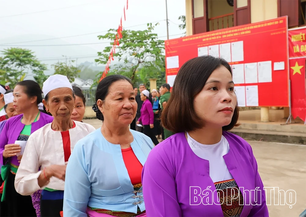 Lãnh đạo tỉnh dự lễ khai mạc và bỏ phiếu bầu cử đại biểu Quốc hội và đại biểu HĐND các cấp