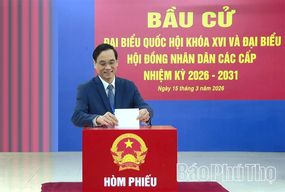 Lãnh đạo tỉnh dự lễ khai mạc và bỏ phiếu bầu cử đại biểu Quốc hội và đại biểu HĐND các cấp