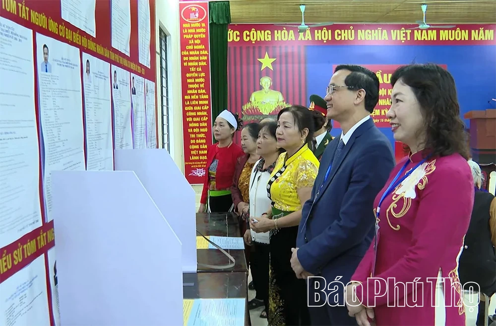 Lãnh đạo tỉnh dự lễ khai mạc và bỏ phiếu bầu cử đại biểu Quốc hội và đại biểu HĐND các cấp