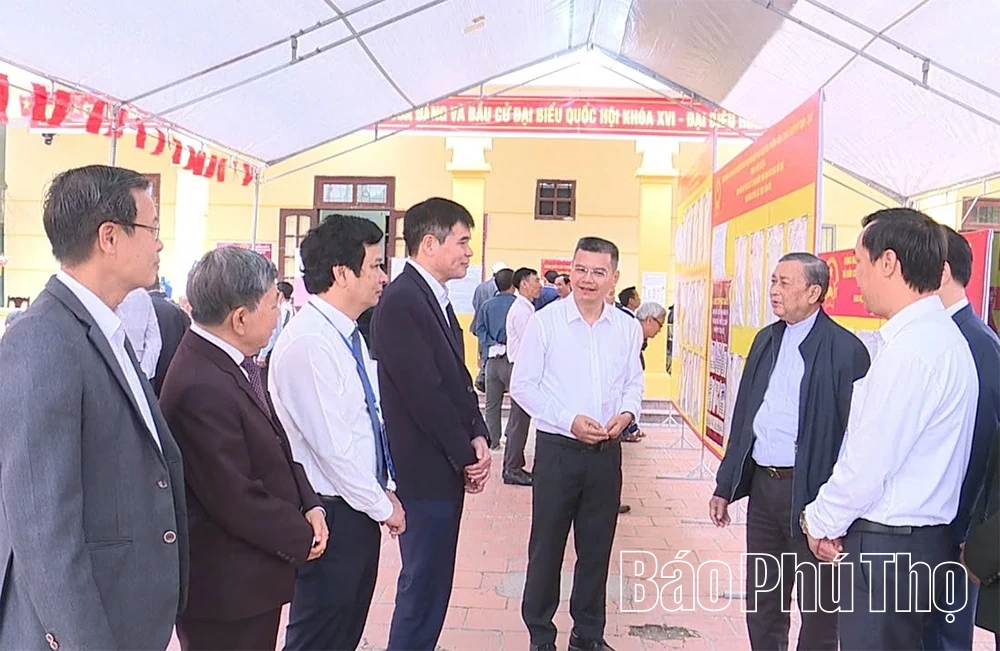 Lãnh đạo tỉnh dự lễ khai mạc và bỏ phiếu bầu cử đại biểu Quốc hội và đại biểu HĐND các cấp