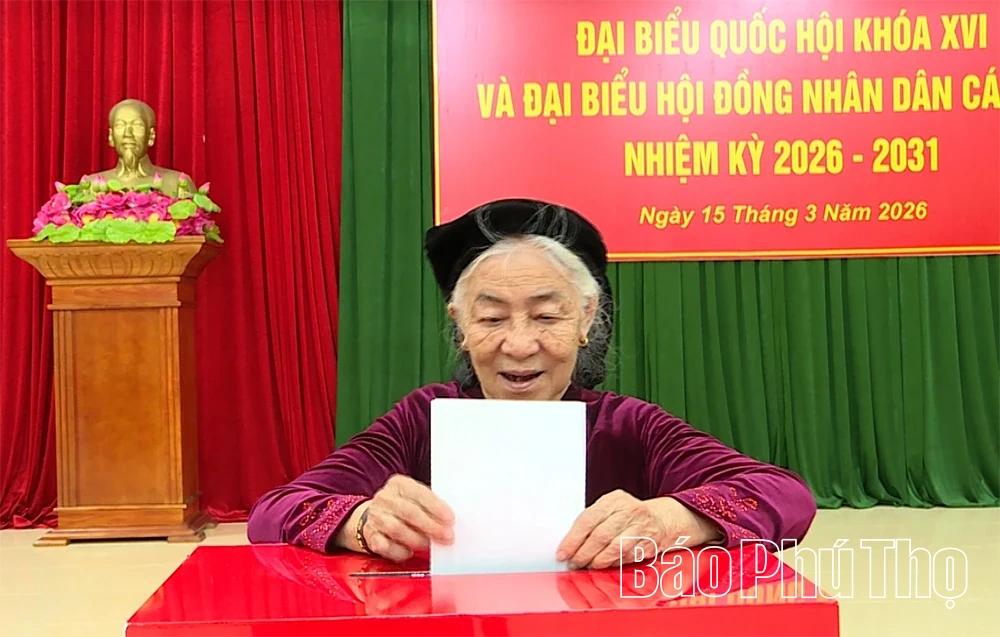 Lãnh đạo tỉnh dự lễ khai mạc và bỏ phiếu bầu cử đại biểu Quốc hội và đại biểu HĐND các cấp