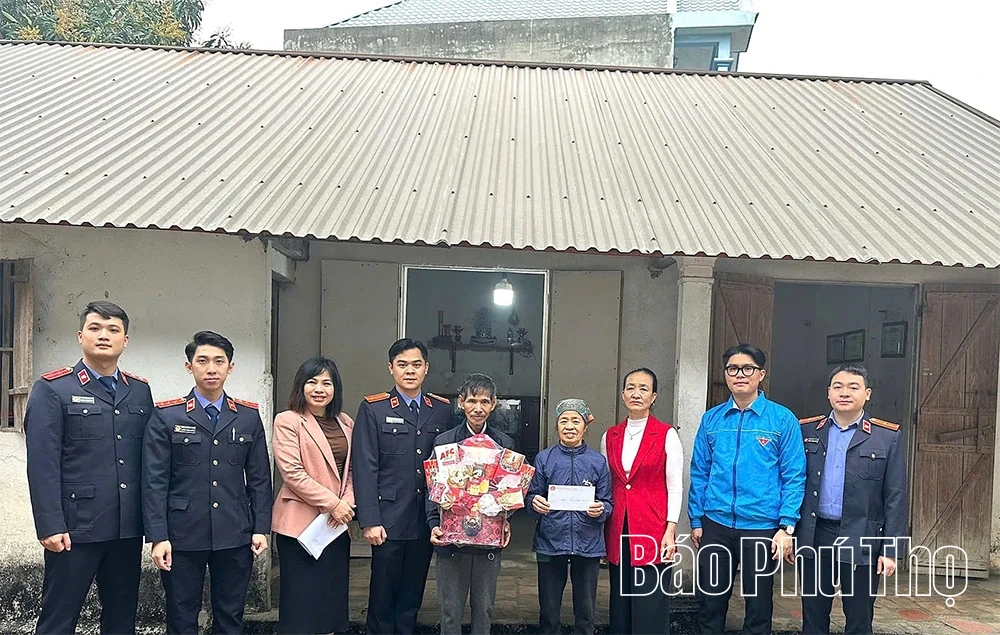 Cán bộ trẻ năng động và trách nhiệm