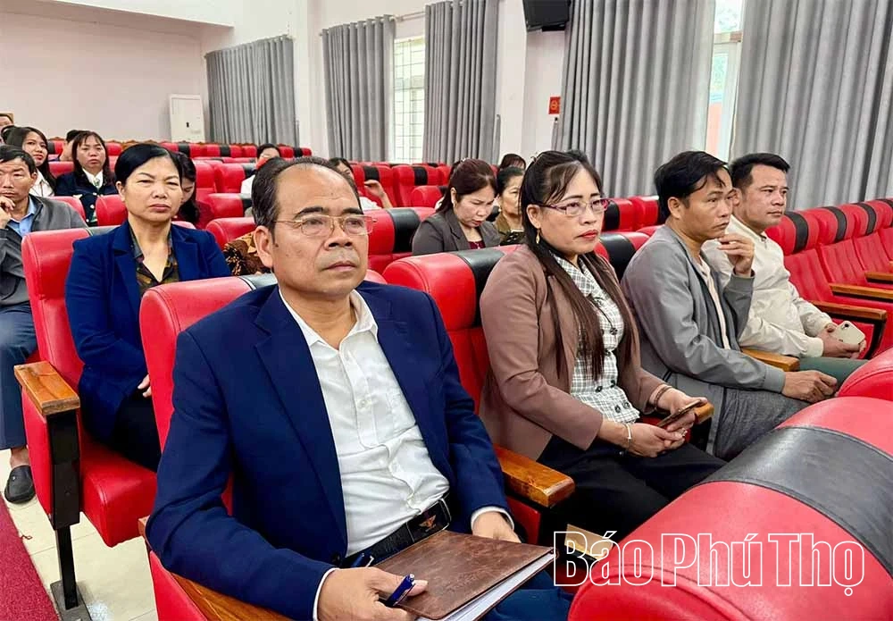 Ứng cử viên đại biểu HĐND tỉnh khóa XX, tiếp xúc cử tri xã Sơn Đông