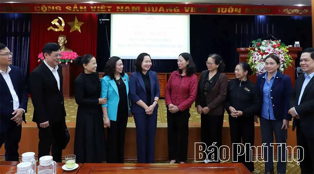 Các ứng cử viên đại biểu HĐND tỉnh tiếp xúc cử tri tại xã Lạc Thủy và Cao Dương