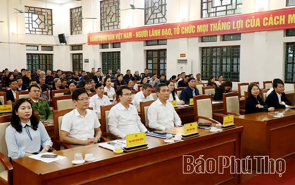 Các ứng cử viên đại biểu HĐND tỉnh khóa XX tiếp xúc cử tri các xã Đông Thành, Hoàng Cương