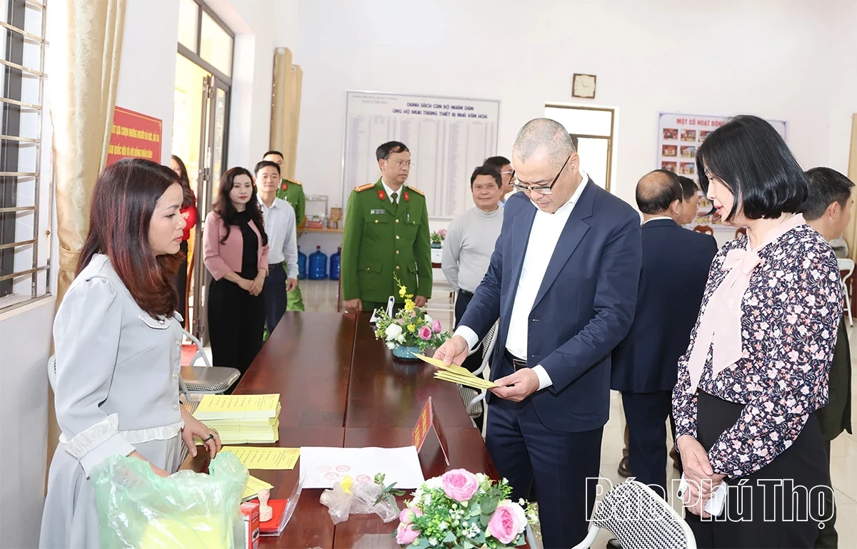 Bí thư Tỉnh uỷ Phạm Đại Dương kiểm tra công tác chuẩn bị bầu cử tại 2 phường Phúc Yên và Xuân Hòa