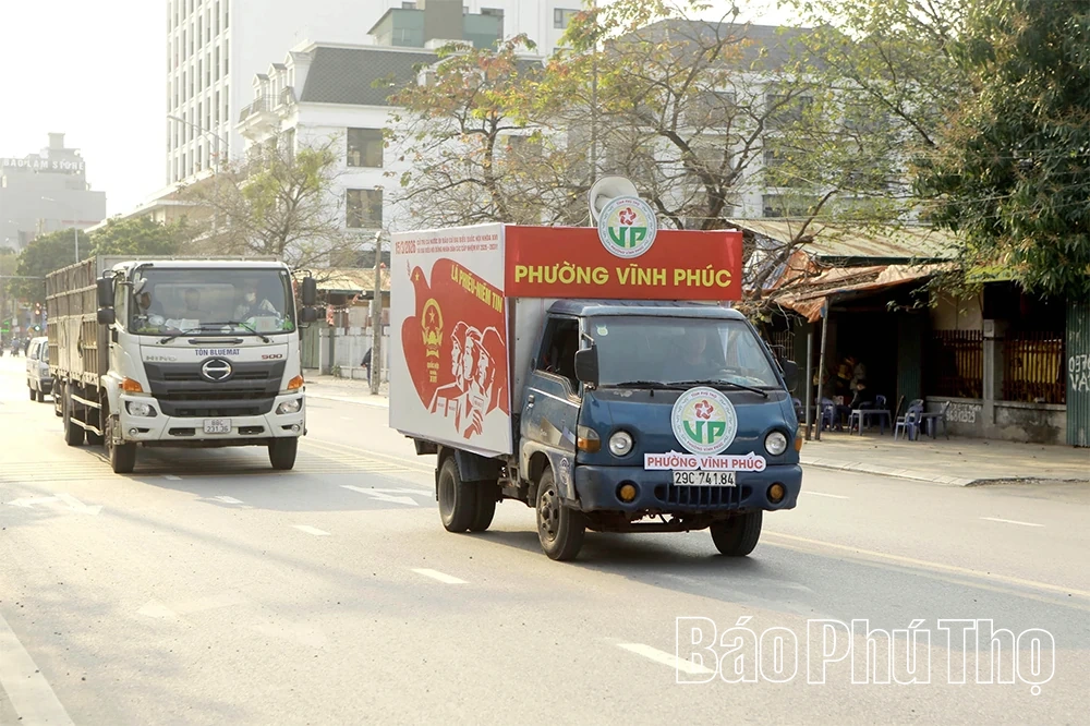 Đẩy mạnh tuyên truyền trực quan cho ngày bầu cử