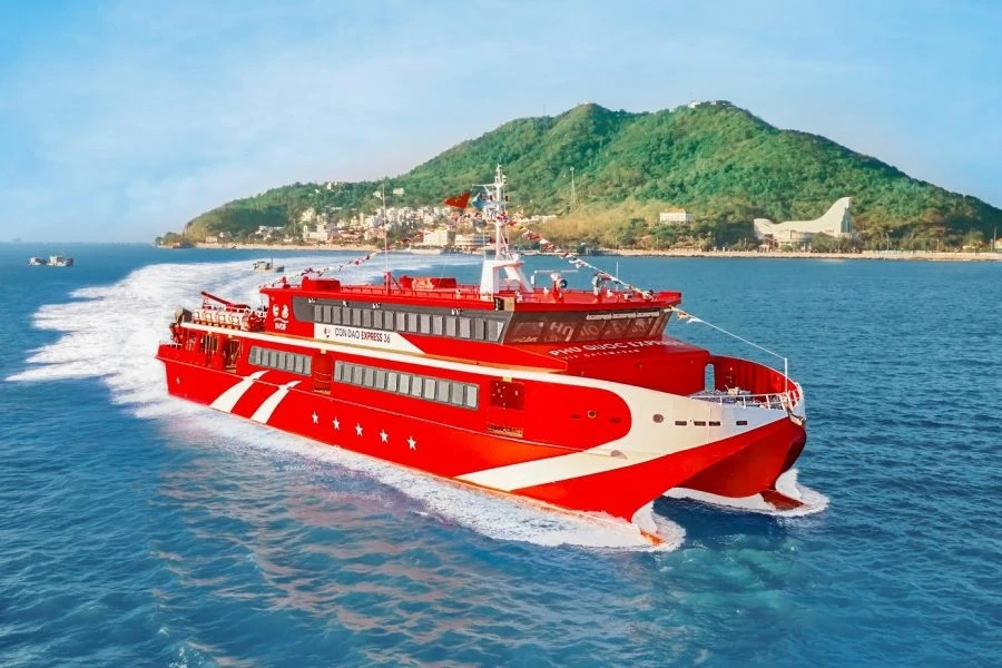 Đi Phú Quốc bằng tàu hay máy bay? Những điều cần biết trước khi đặt vé