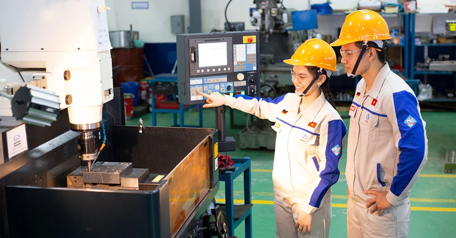 Cơ hội nghề nghiệp ngành cơ khí khuôn mẫu