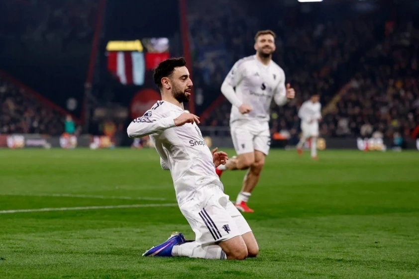 Maguire nhận thẻ đỏ, MU mất điểm trước Bournemouth