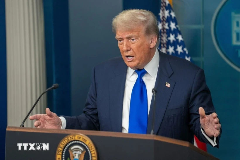 Tổng thống Mỹ Donald Trump cân nhắc rút căn cứ khỏi châu Âu