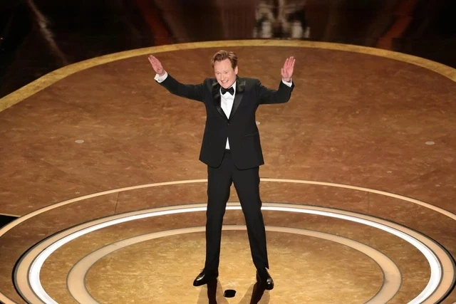 MC Conan OBrien được trả thù lao bao nhiêu khi cầm trịch Oscar 2026