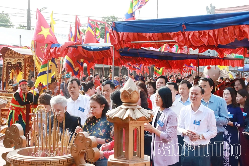 Vui hội đình Đào Xá