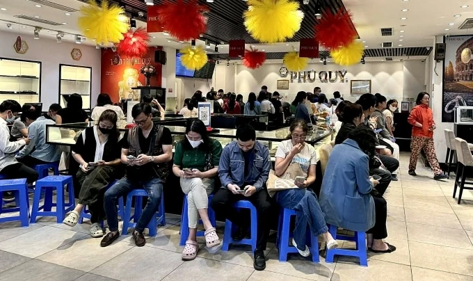 Giá vàng miếng giảm gần 5 triệu đồng