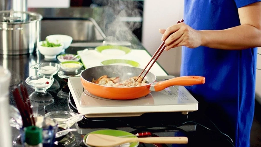 Những lỗi nấu ăn tưởng nhỏ nhưng âm thầm ảnh hưởng sức khỏe cả gia đình