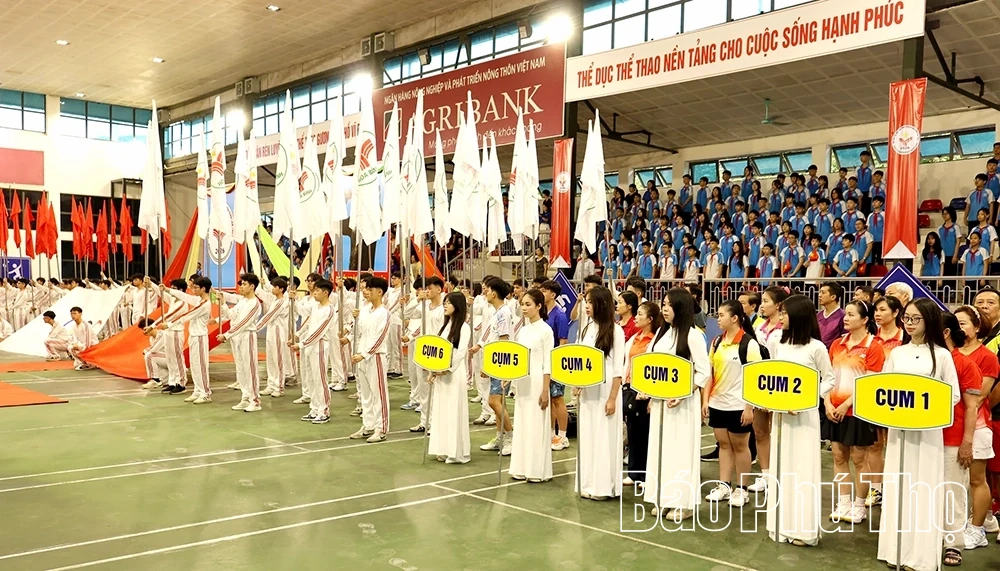 90 vận động viên tham gia Đại hội Thể dục thể thao phường Hòa Bình lần thứ I