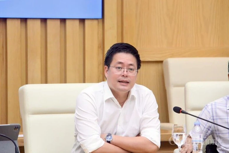 Quyết tâm triển khai sớm lộ trình chuyển đổi sang xăng E10