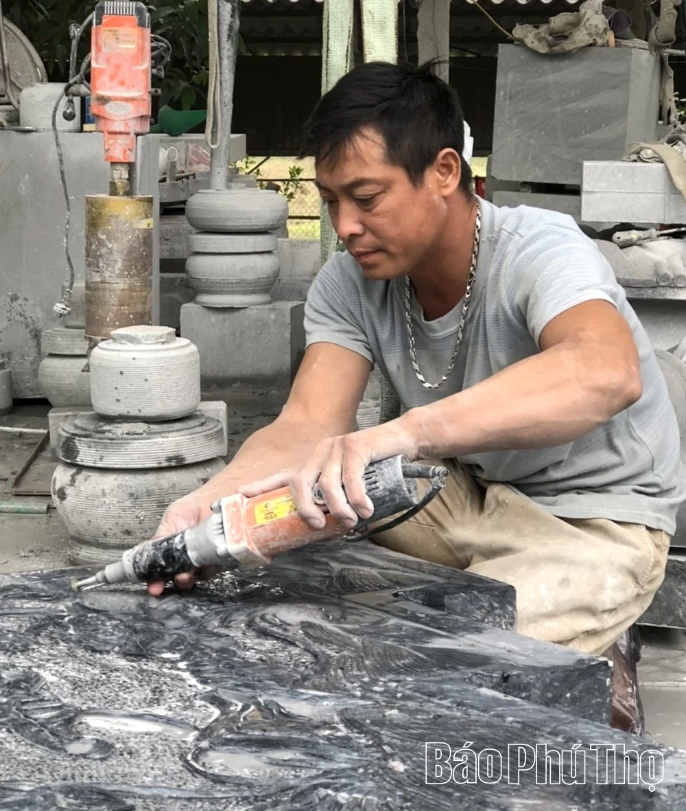 Trăn trở nghề chế tác đá mỹ nghệ ở Hải Lựu