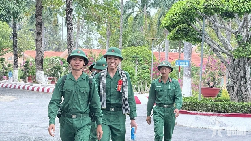 Cảnh giác trước thông tin lề trái