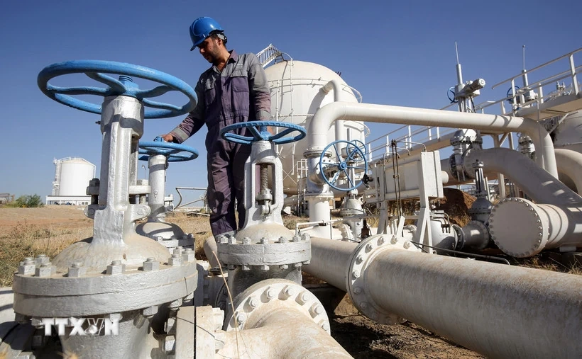 Giá dầu giảm gần 6% khi đề xuất hòa bình Mỹ-Iran làm dịu nỗi lo nguồn cung