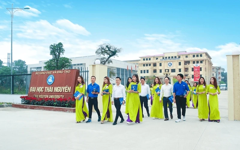 Vì sao lựa chọn học đại học từ xa thay vì học truyền thống?