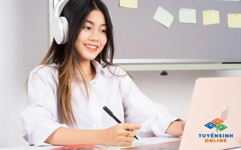 Vì sao lựa chọn học đại học từ xa thay vì học truyền thống?