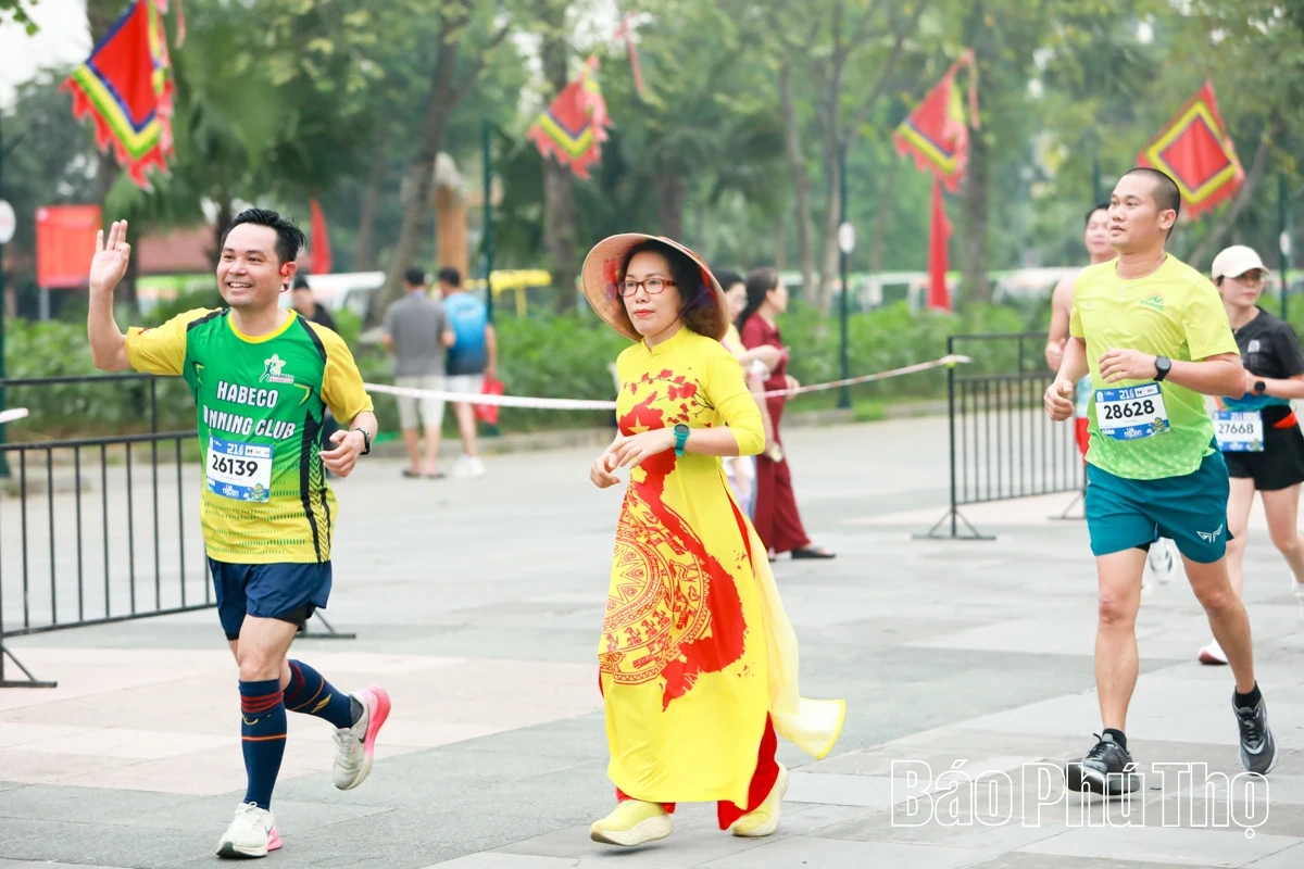 Rực rỡ sắc màu Marathon Đền Hùng “Về Nguồn” 2026