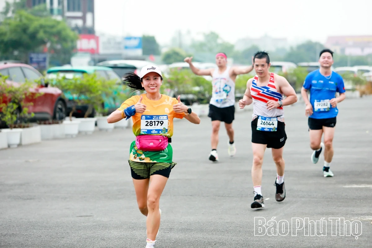 Rực rỡ sắc màu Marathon Đền Hùng “Về Nguồn” 2026