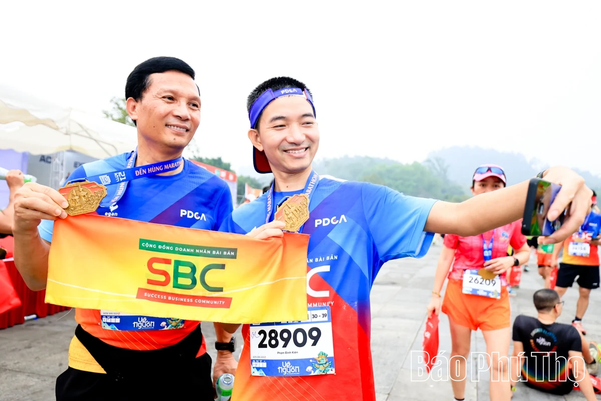 Rực rỡ sắc màu Marathon Đền Hùng “Về Nguồn” 2026
