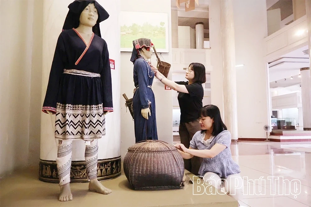 Active Preparations for the Exhibition “Hung Vuong Era Culture – Converging Essence”
