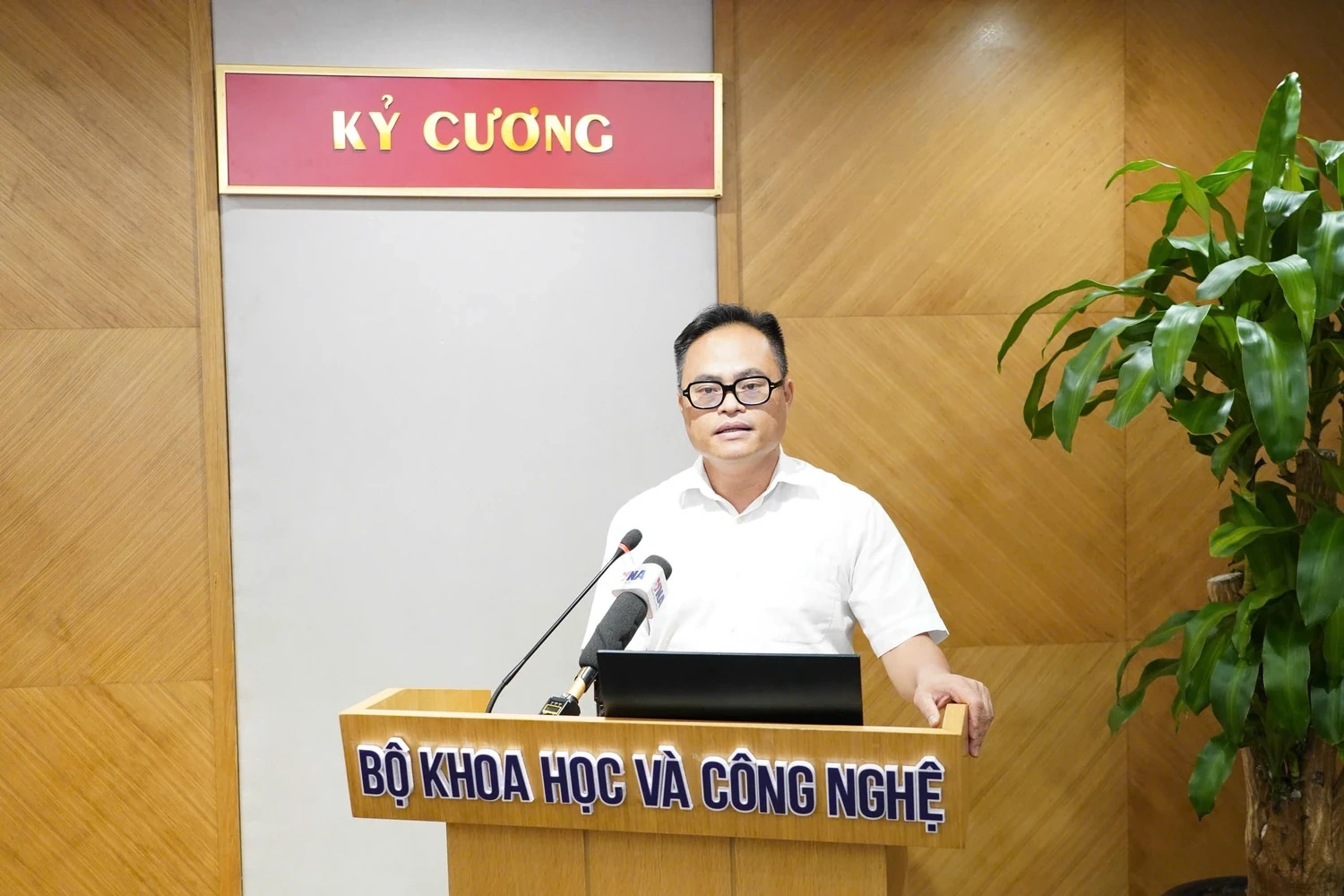 Tên miền .vn sẽ cấp phát tự do nếu 2 lần đấu giá không thành