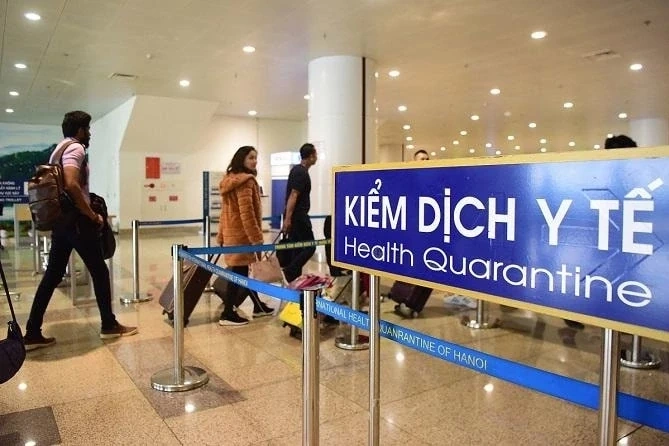 Hà Nội ghi nhận 17 ca Covid-19, cảnh báo biến thể Ve sầu