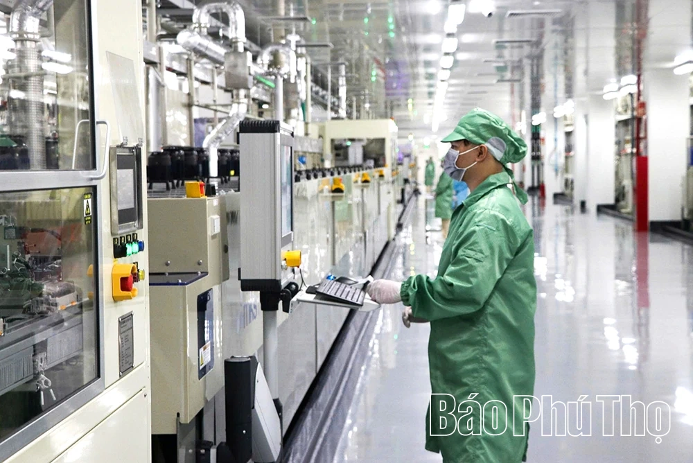 Quyết liệt triển khai các giải pháp bảo đảm tăng trưởng 2 con số